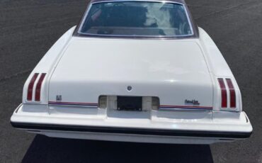 Pontiac-Grand-Am-1974-Coupe-10