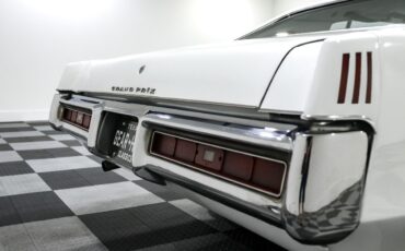 Pontiac-Grand-Prix-1969-Coupe-10