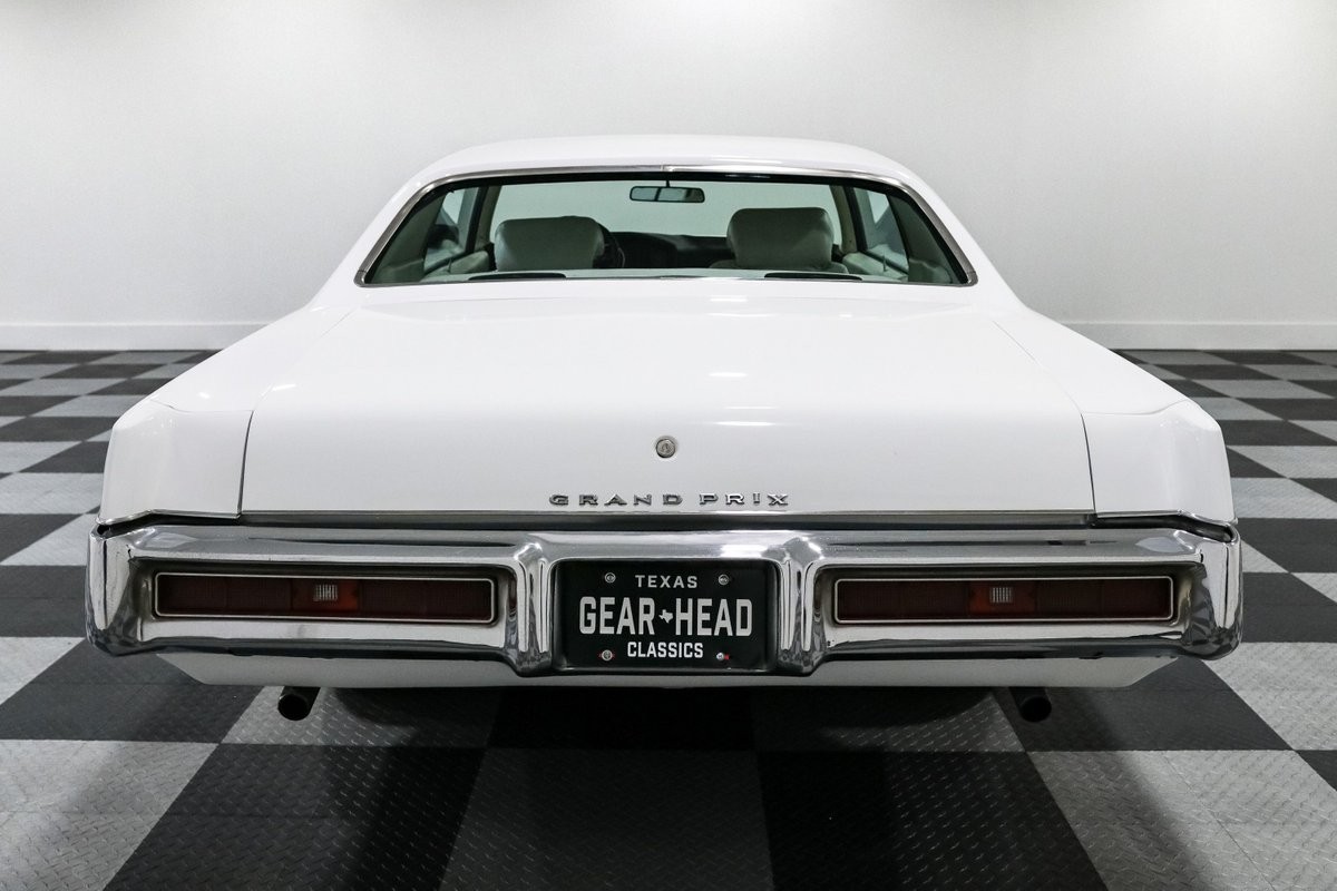Pontiac-Grand-Prix-1969-Coupe-6
