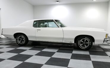 Pontiac-Grand-Prix-1969-Coupe-8
