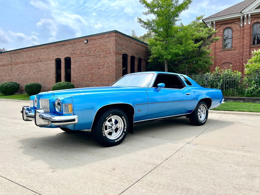 Pontiac-Grand-Prix-1973-Coupe-1
