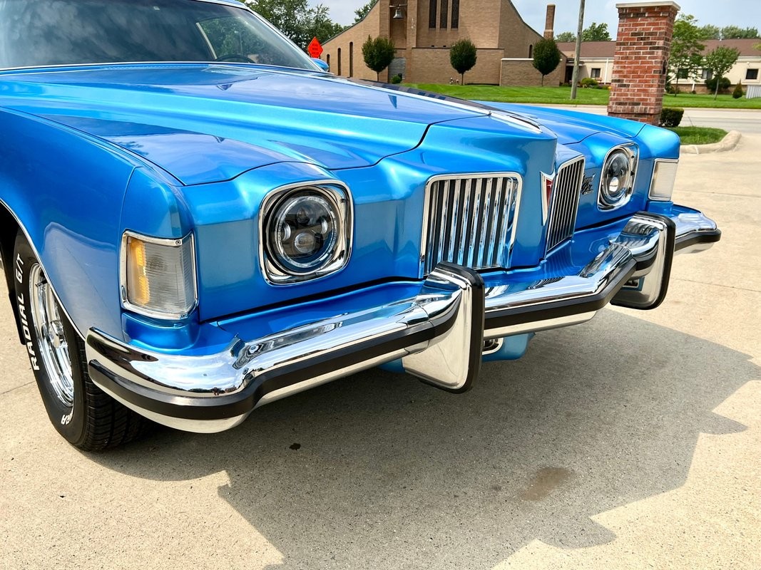 Pontiac-Grand-Prix-1973-Coupe-19