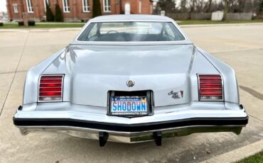 Pontiac-Grand-Prix-1976-Coupe-13