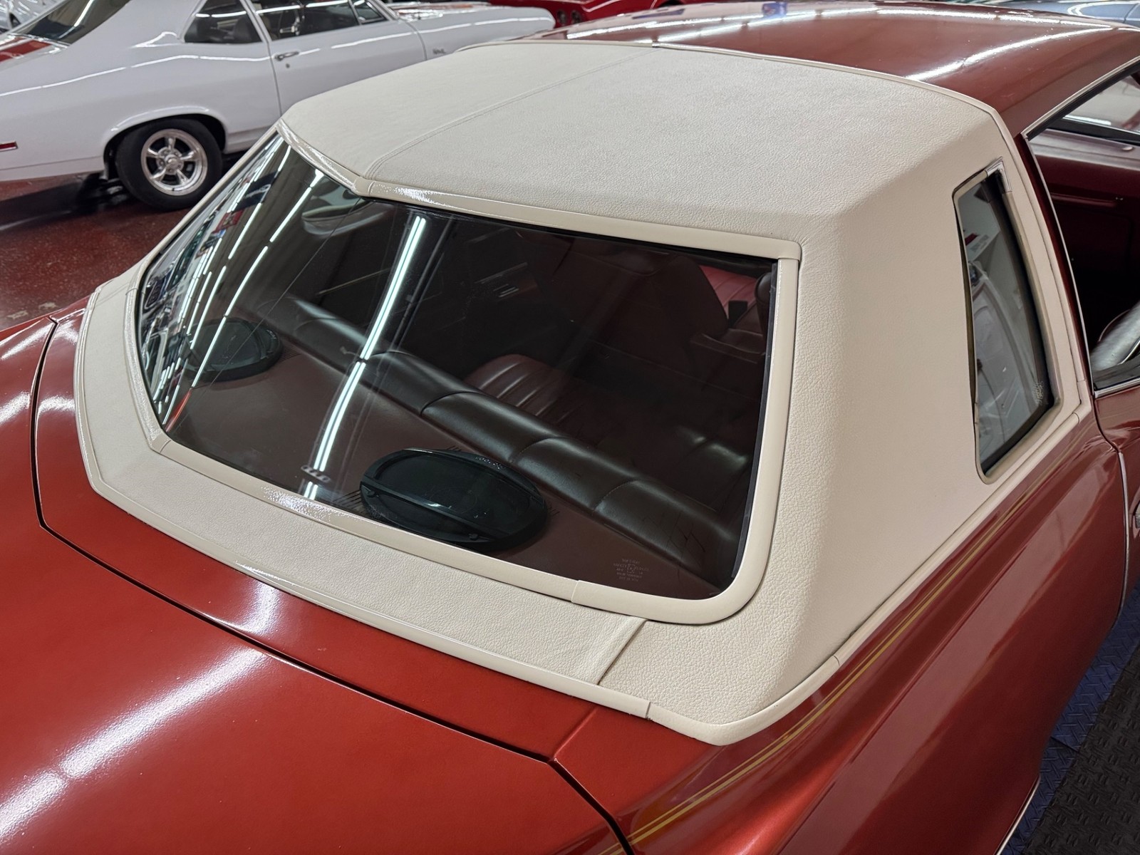Pontiac-Grand-Prix-1977-2-Door-15