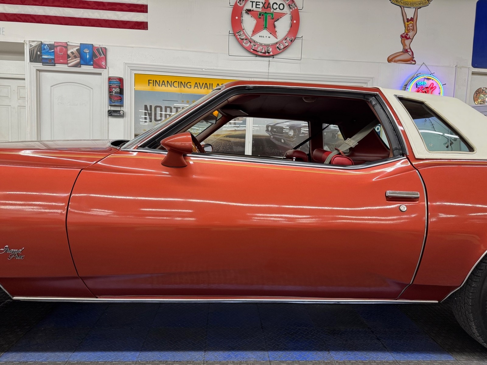 Pontiac-Grand-Prix-1977-2-Door-19