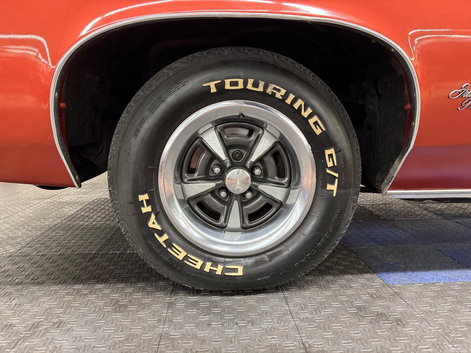 Pontiac-Grand-Prix-1977-2-Door-22