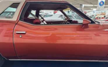 Pontiac-Grand-Prix-1977-2-Door-25