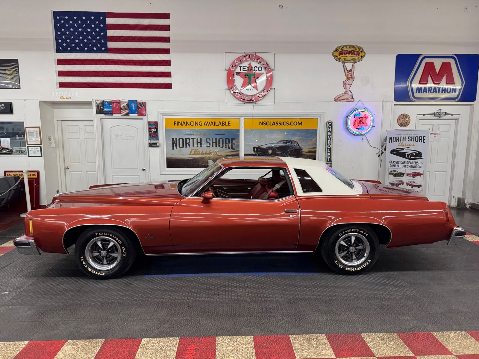 Pontiac-Grand-Prix-1977-2-Door-3
