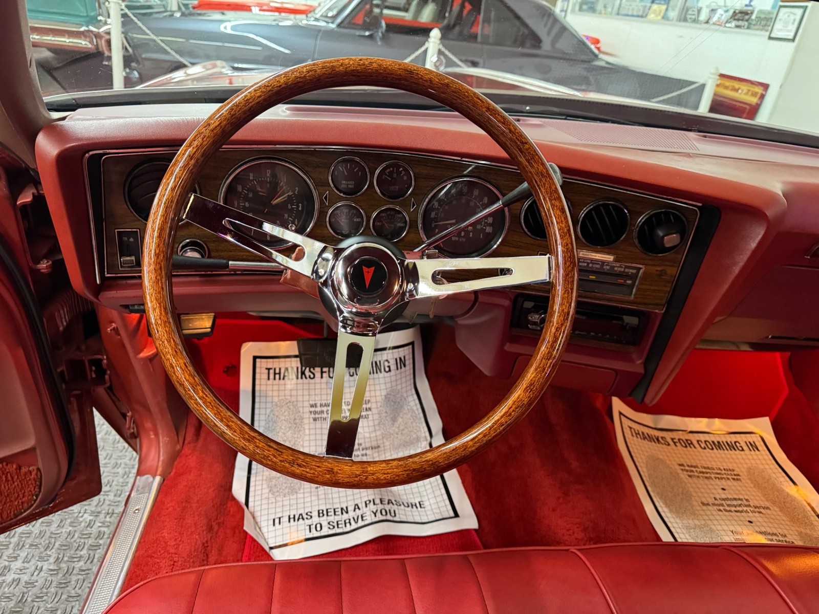 Pontiac-Grand-Prix-1977-2-Door-30