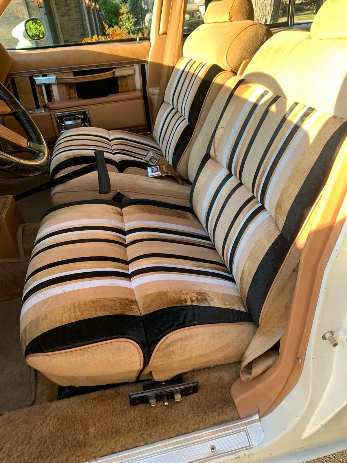 Pontiac-Grand-Safari-6.6-1978-10