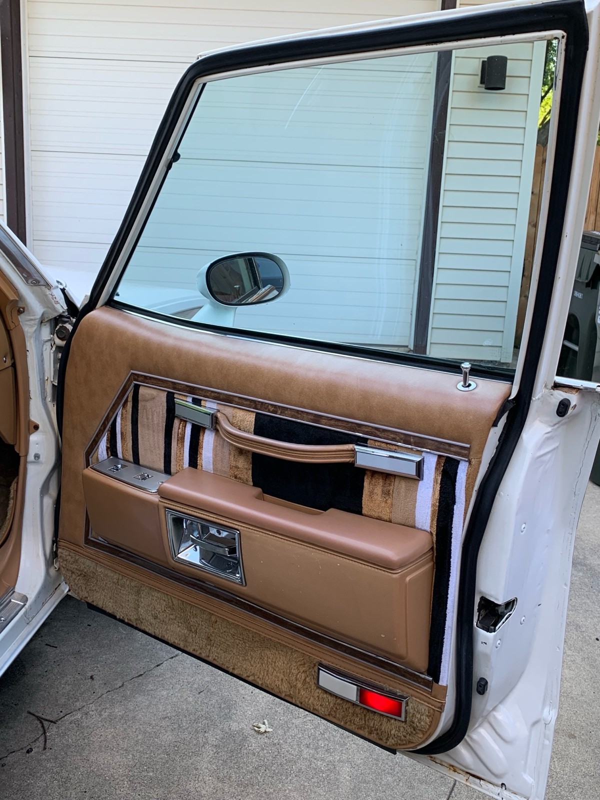 Pontiac-Grand-Safari-6.6-1978-11