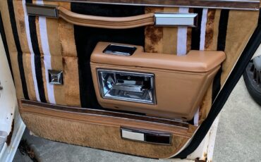 Pontiac-Grand-Safari-6.6-1978-12