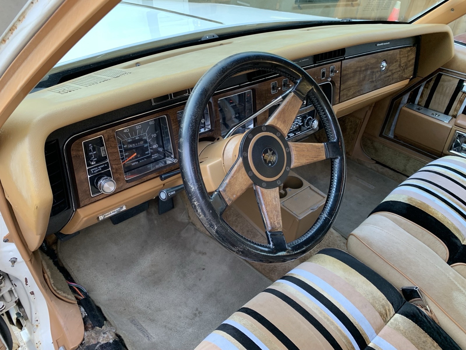 Pontiac-Grand-Safari-6.6-1978-13