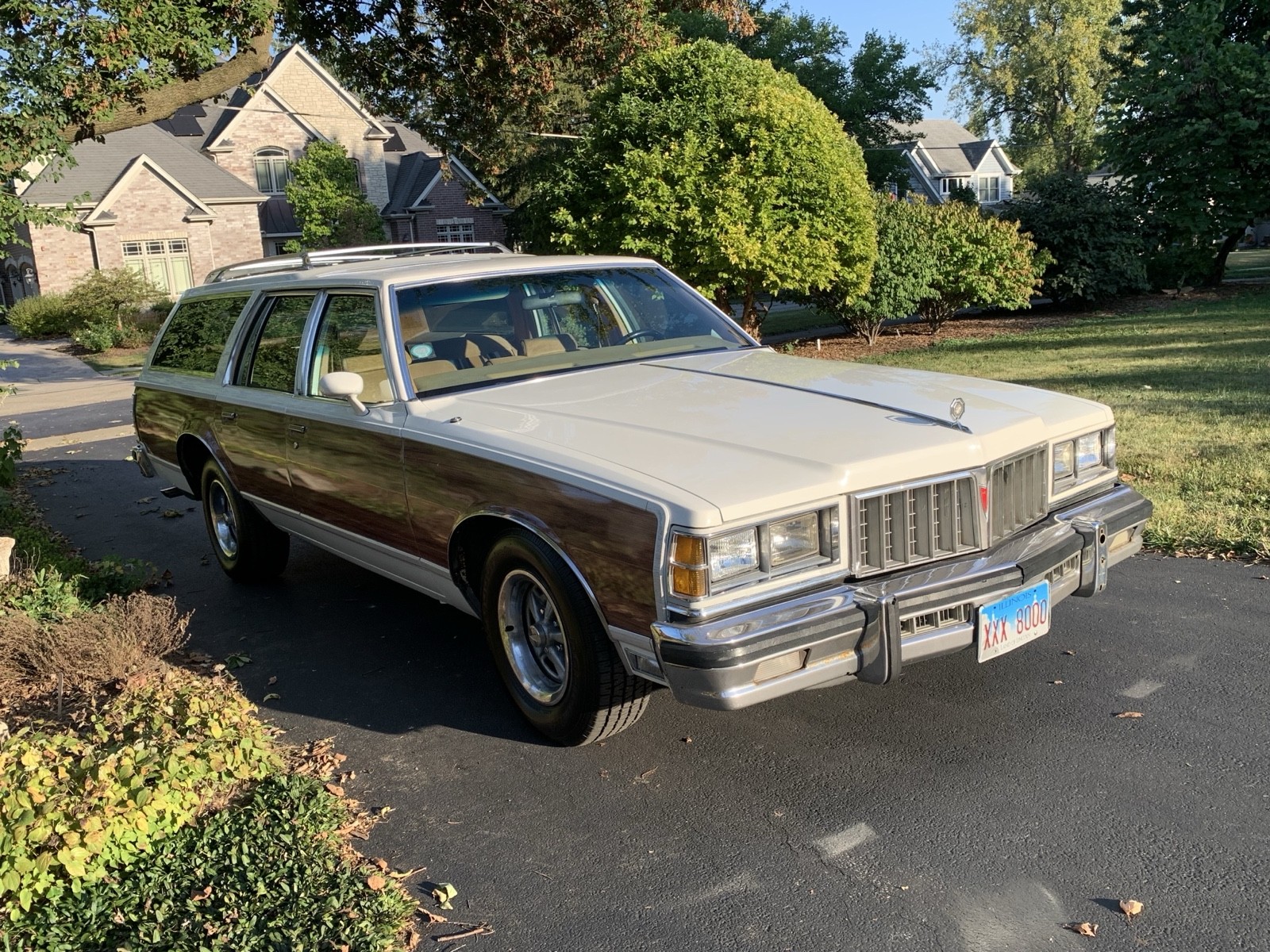 Pontiac-Grand-Safari-6.6-1978-2