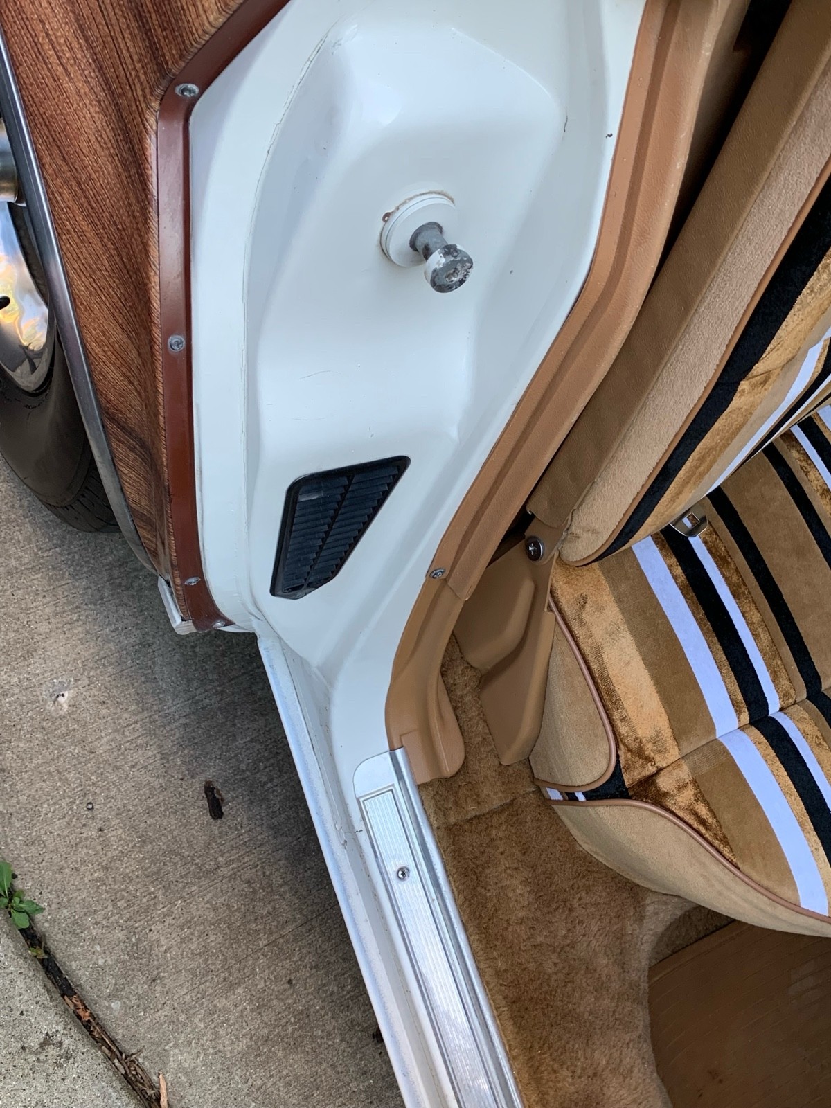 Pontiac-Grand-Safari-6.6-1978-20
