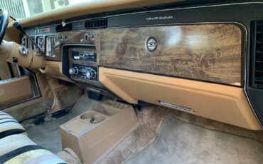 Pontiac-Grand-Safari-6.6-1978-28