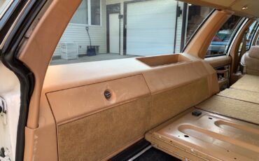 Pontiac-Grand-Safari-6.6-1978-29