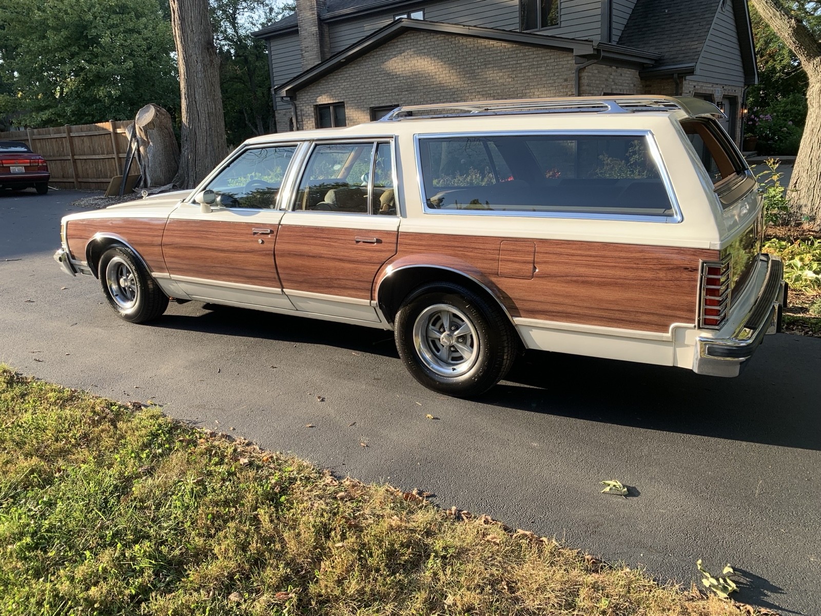 Pontiac-Grand-Safari-6.6-1978-3