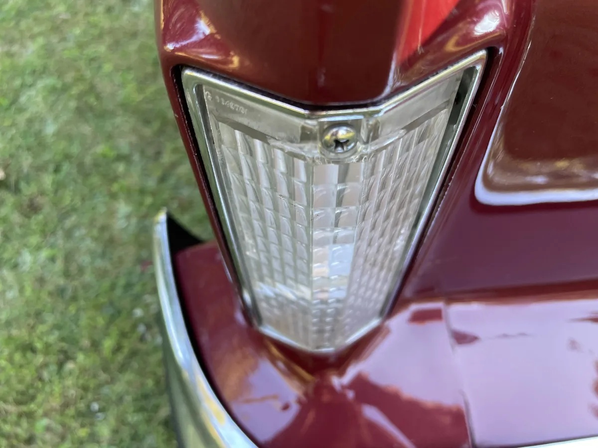Pontiac-Grand-prix-1975-Burgundy-White-12