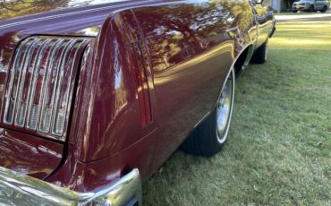 Pontiac-Grand-prix-1975-Burgundy-White-2