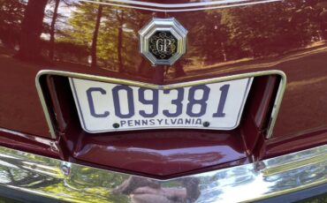Pontiac-Grand-prix-1975-Burgundy-White-9