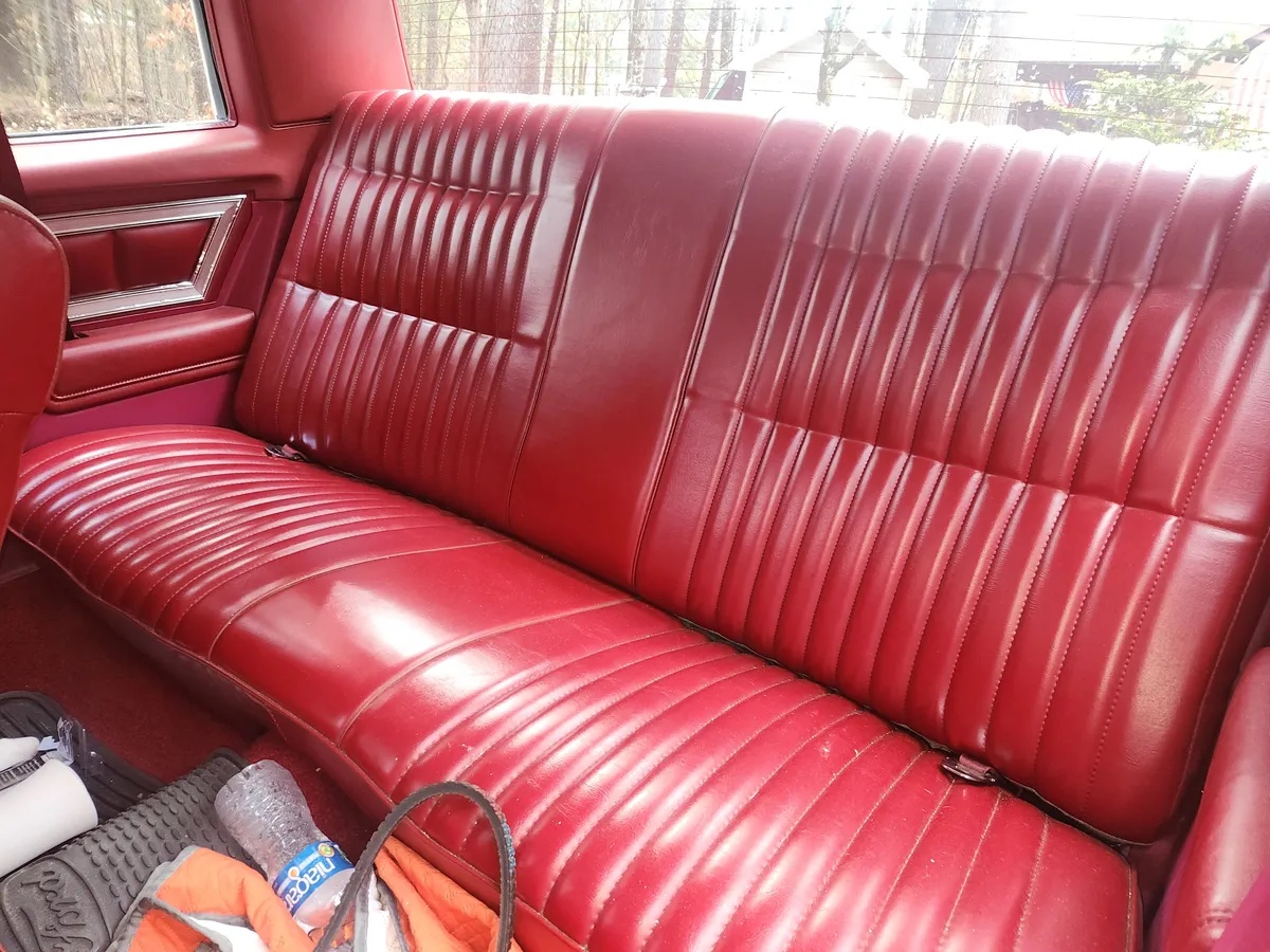 Pontiac-Grand-prix-1979-Gray-Red-5