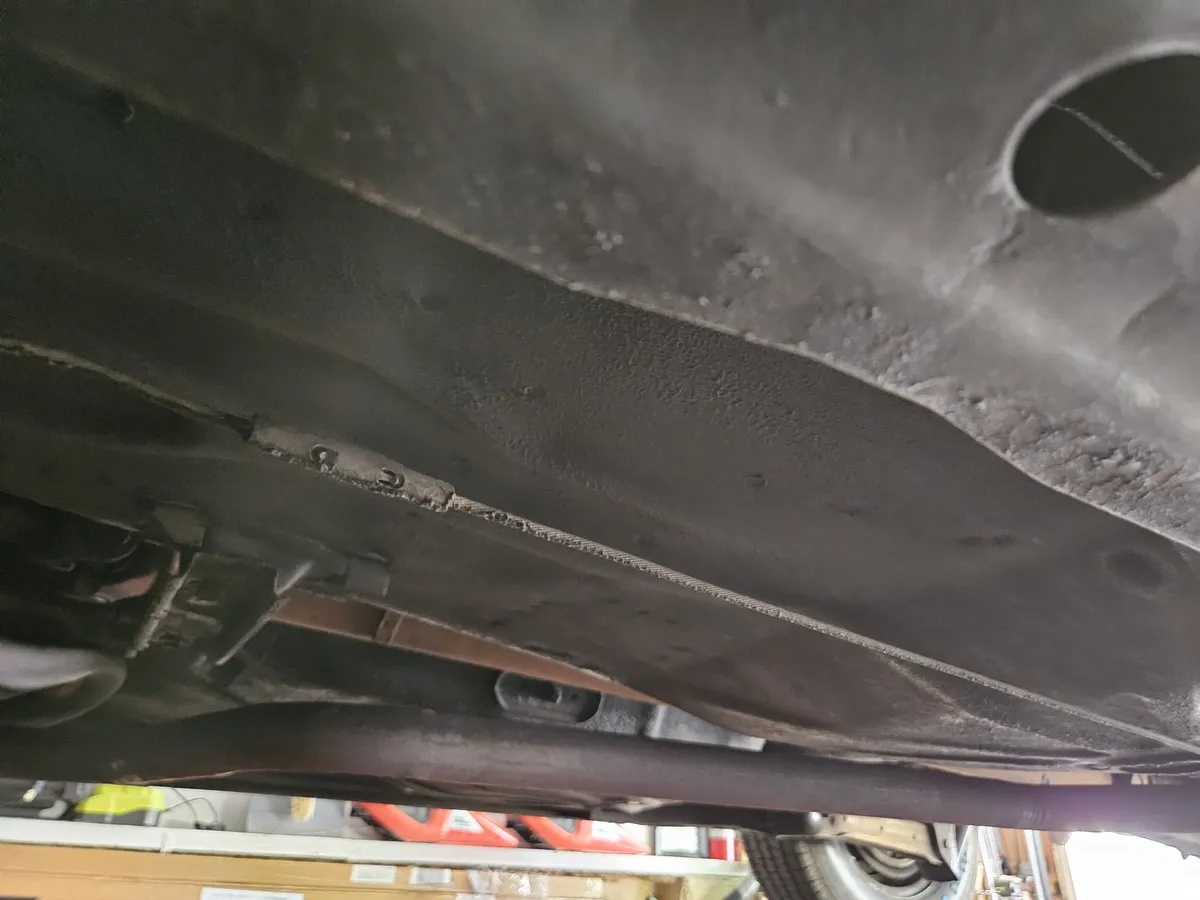 Pontiac-Grand-prix-1983-Silver-Sand-Metallic-Maroon-14