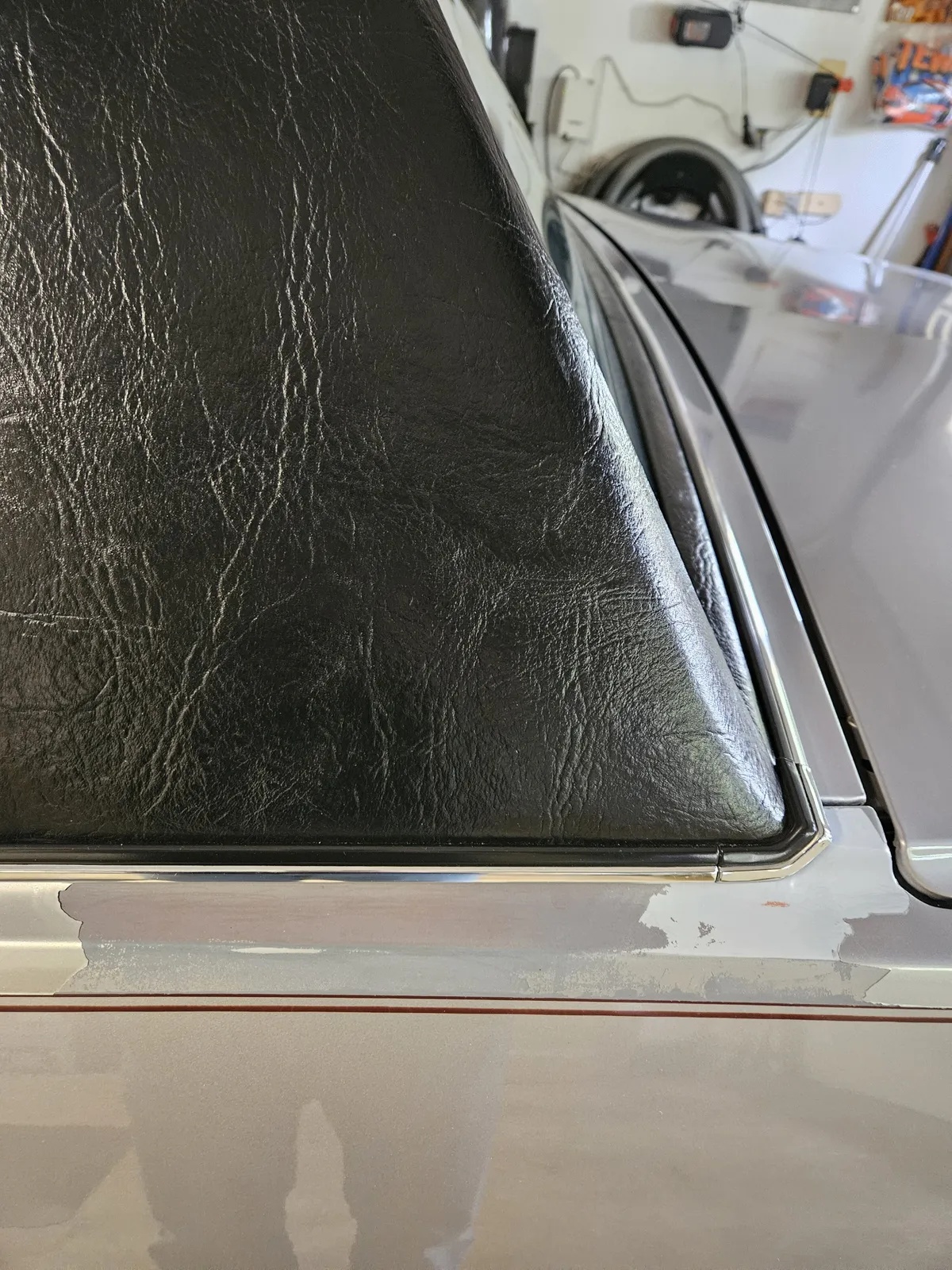 Pontiac-Grand-prix-1983-Silver-Sand-Metallic-Maroon-15