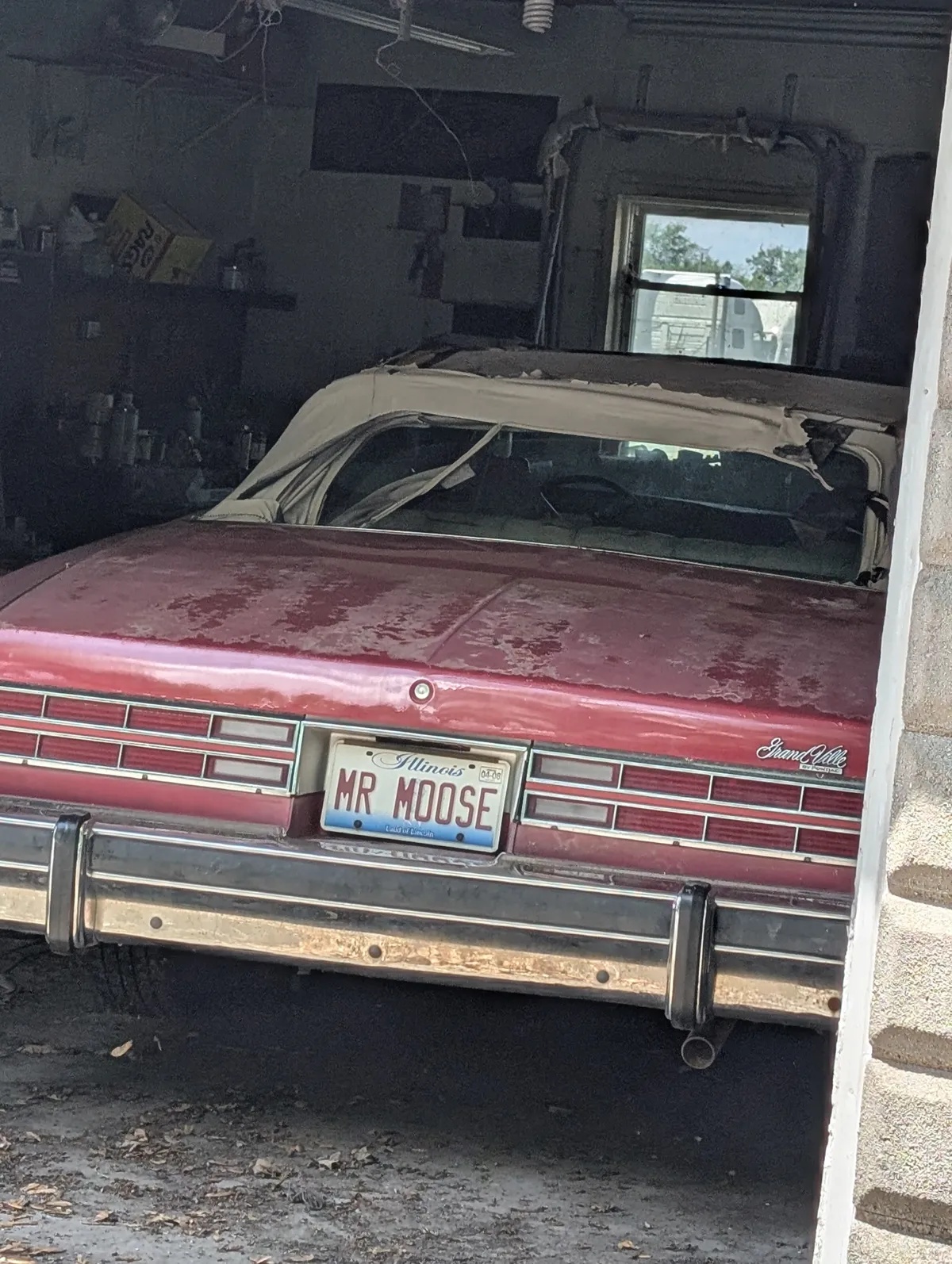 Pontiac-Grand-ville-1975-Red-White-2