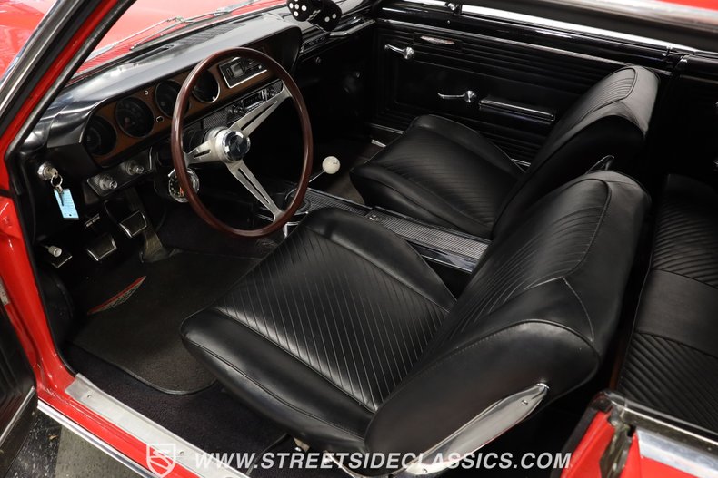 Pontiac-Gto-1965-Montero-Red-Black-10