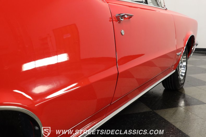 Pontiac-Gto-1965-Montero-Red-Black-3