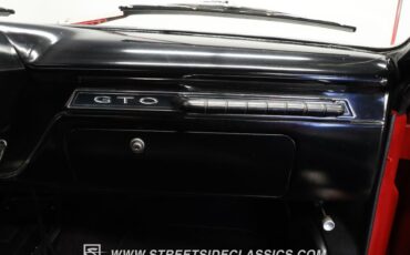 Pontiac-Gto-1965-Montero-Red-Black-44