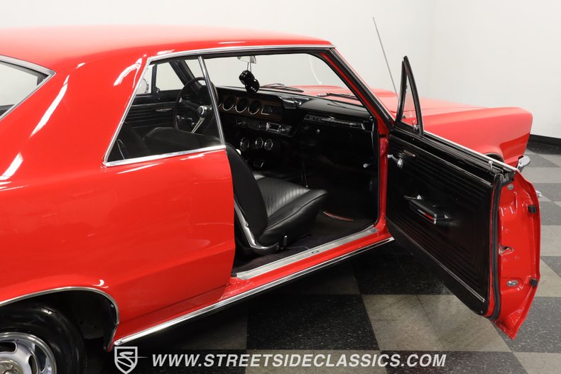 Pontiac-Gto-1965-Montero-Red-Black-46