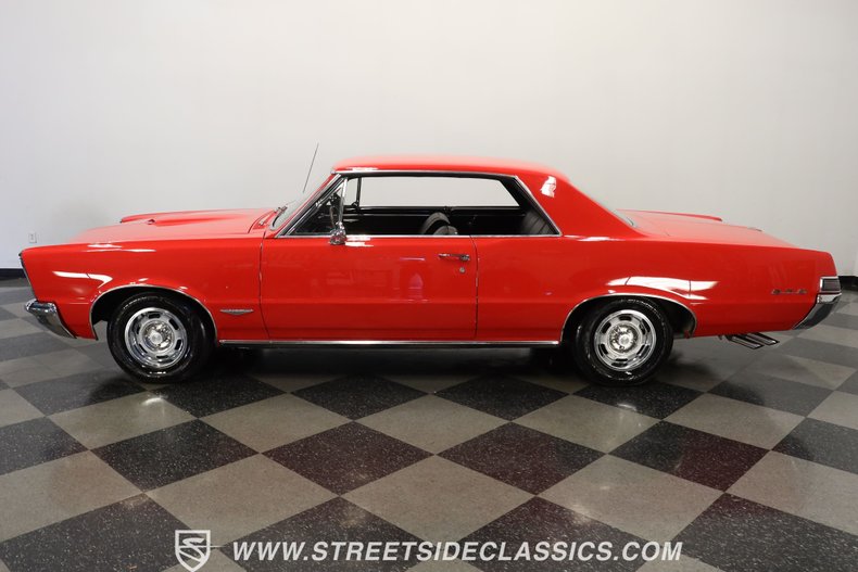 Pontiac-Gto-1965-Montero-Red-Black