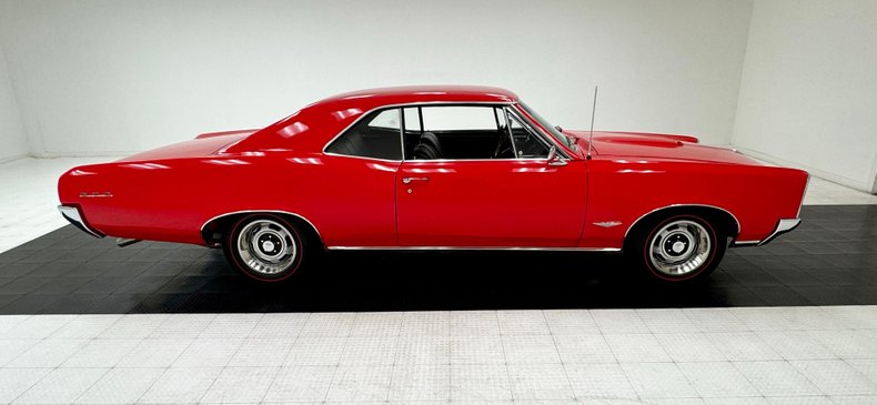 Pontiac-Gto-1966-Montero-Red-Black-13