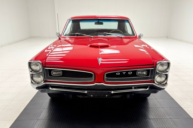 Pontiac-Gto-1966-Montero-Red-Black-15