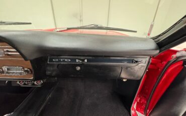 Pontiac-Gto-1966-Montero-Red-Black-3
