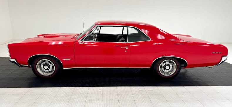 Pontiac-Gto-1966-Montero-Red-Black