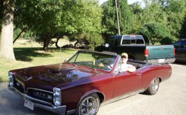 Pontiac-Gto-1967-Burgundy-Black-3