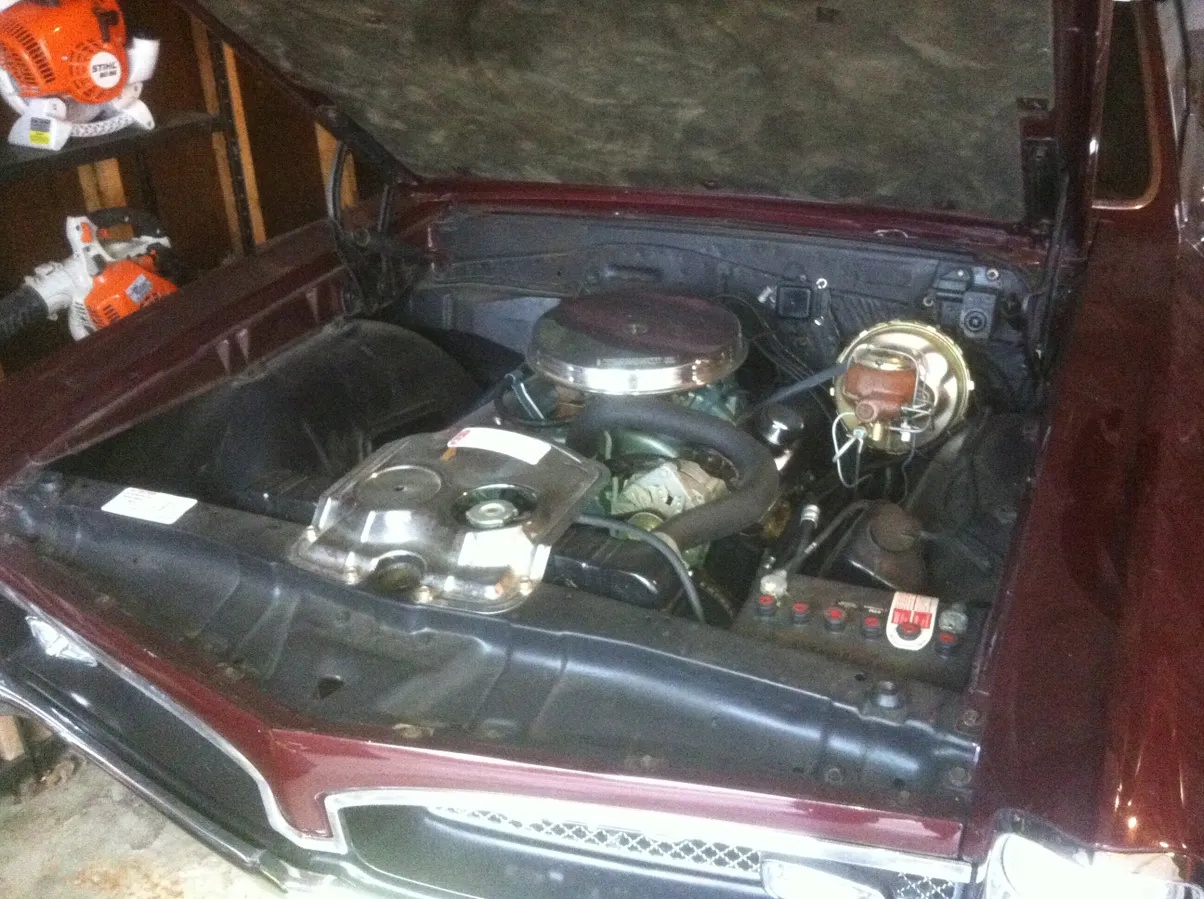 Pontiac-Gto-1967-Burgundy-Black-4