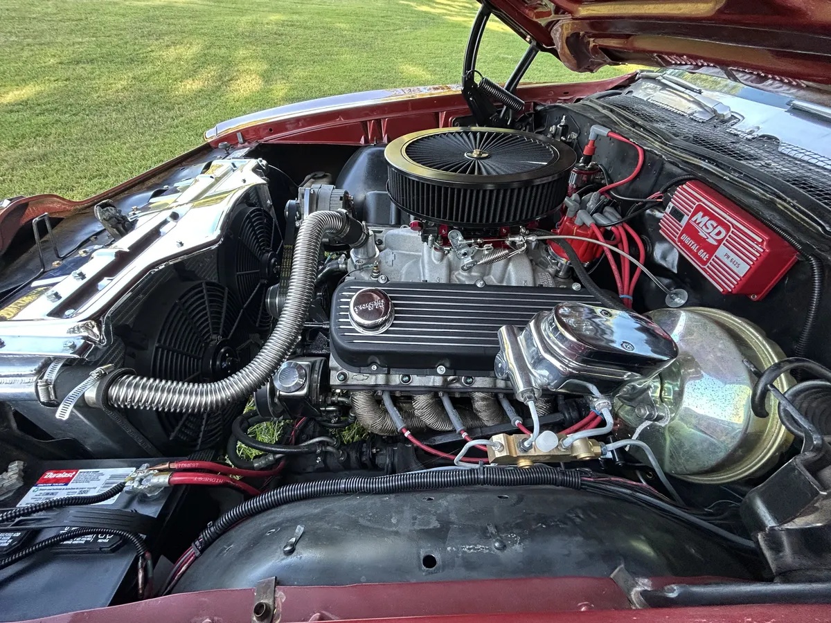 Pontiac-Gto-1968-Maroon-White-19