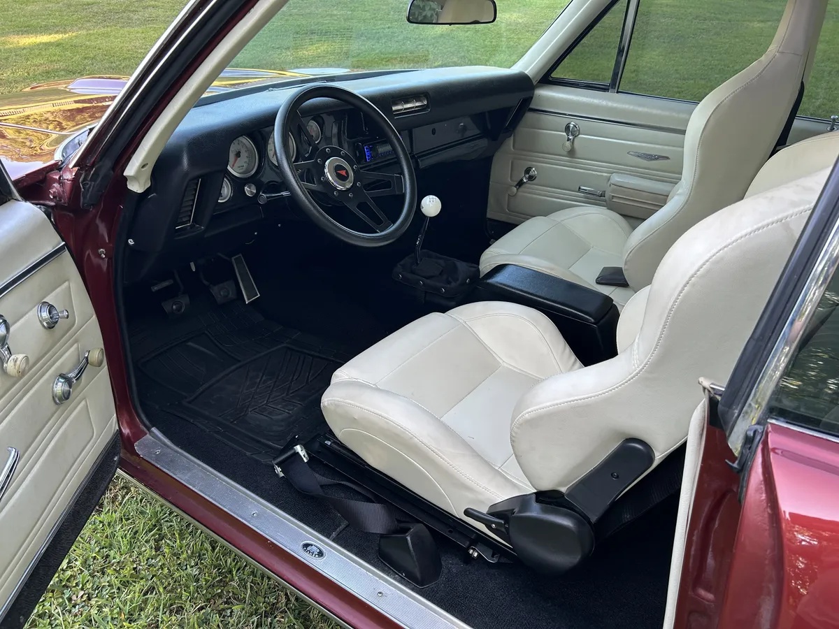 Pontiac-Gto-1968-Maroon-White-7