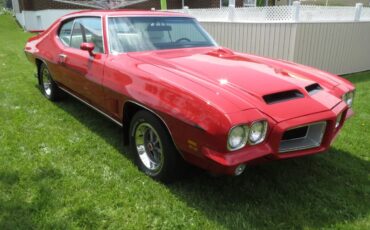 Pontiac-Gto-1972-Cardinal-Red-Code-75-White-Interior-Completely-OverhauledLeather-Seats-1
