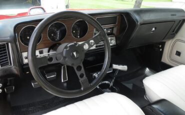 Pontiac-Gto-1972-Cardinal-Red-Code-75-White-Interior-Completely-OverhauledLeather-Seats-5