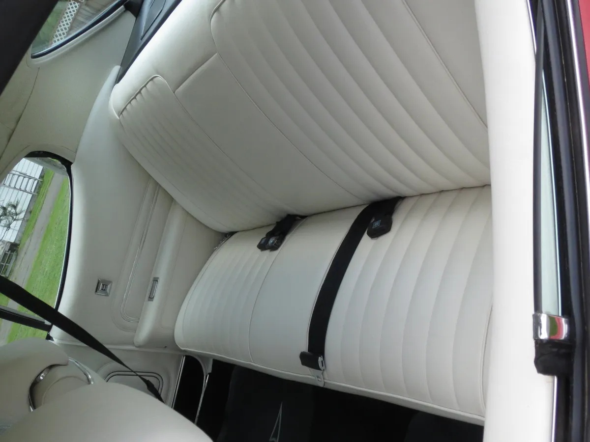 Pontiac-Gto-1972-Cardinal-Red-Code-75-White-Interior-Completely-OverhauledLeather-Seats-8