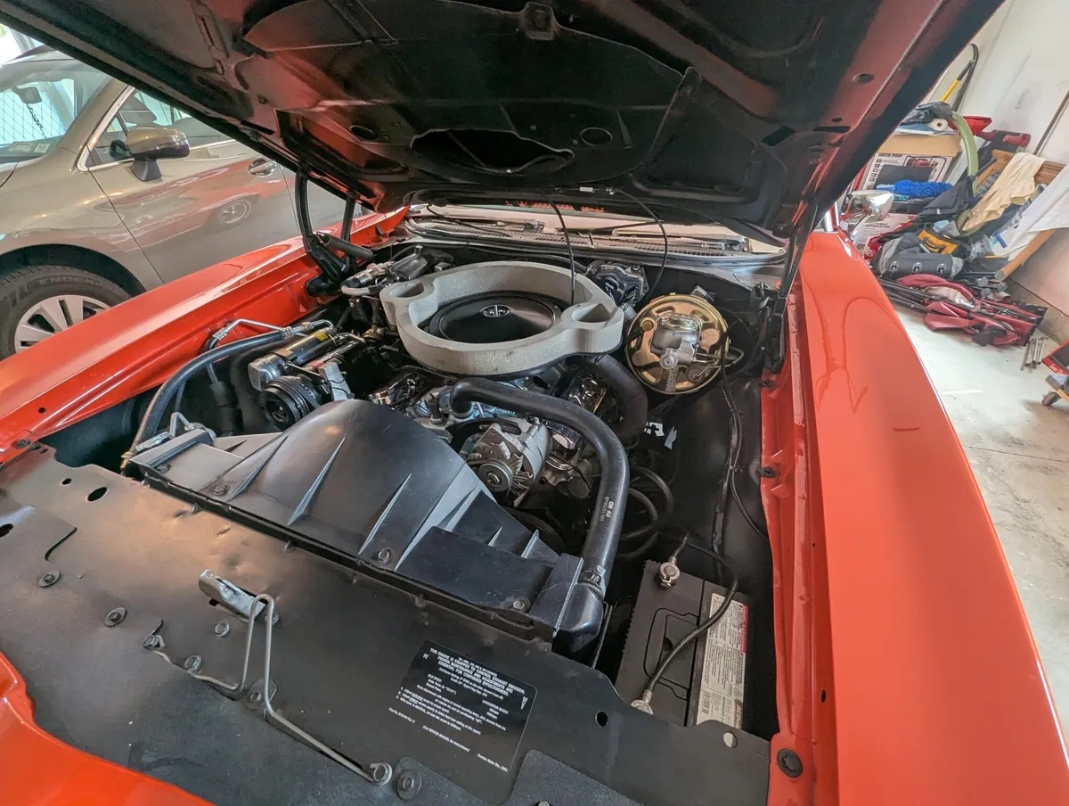 Pontiac-Gto-judge-1969-Carousel-Red-Black-10