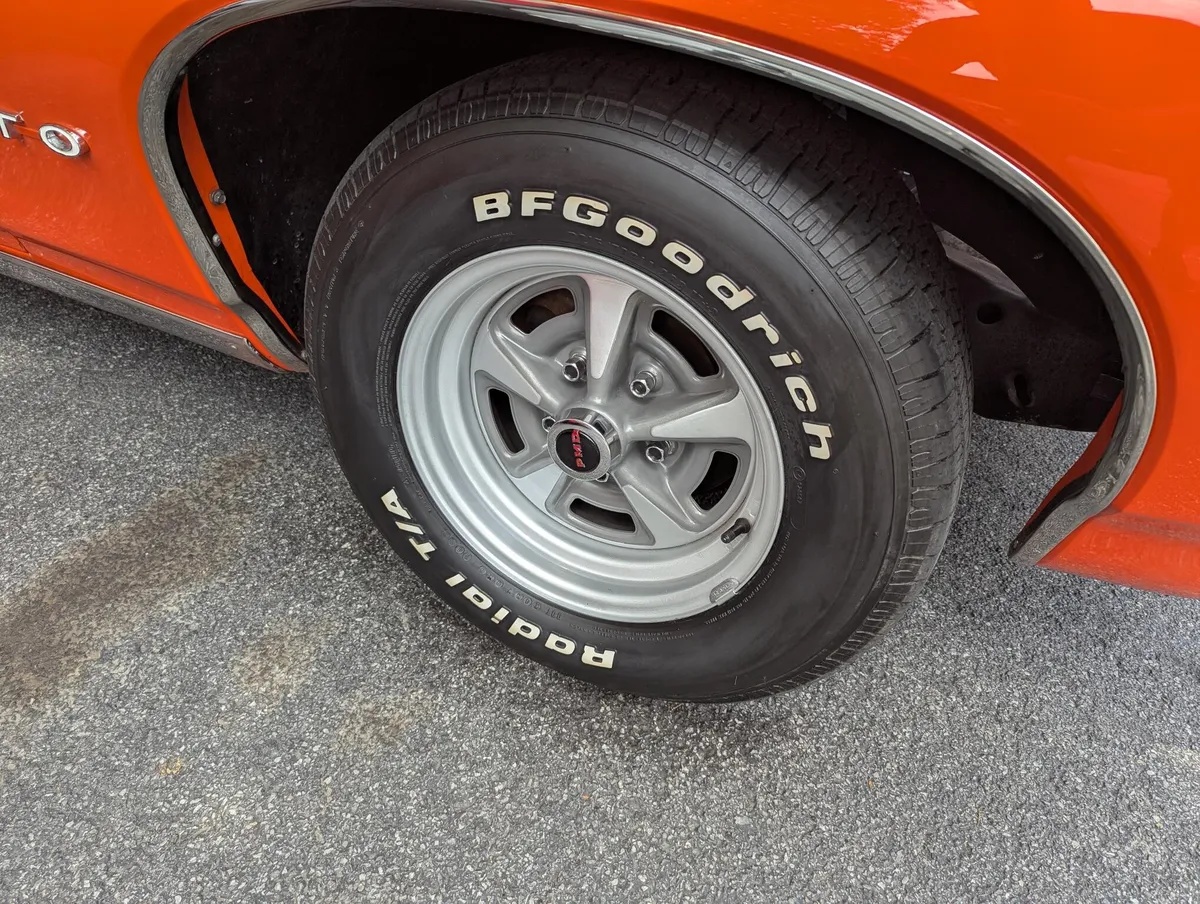 Pontiac-Gto-judge-1969-Carousel-Red-Black-19