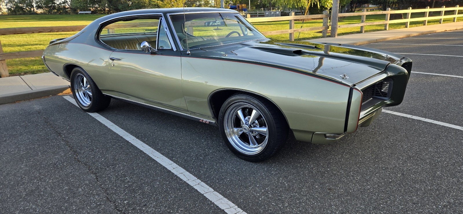 Pontiac-Le-Mans-1968-Coupe-2