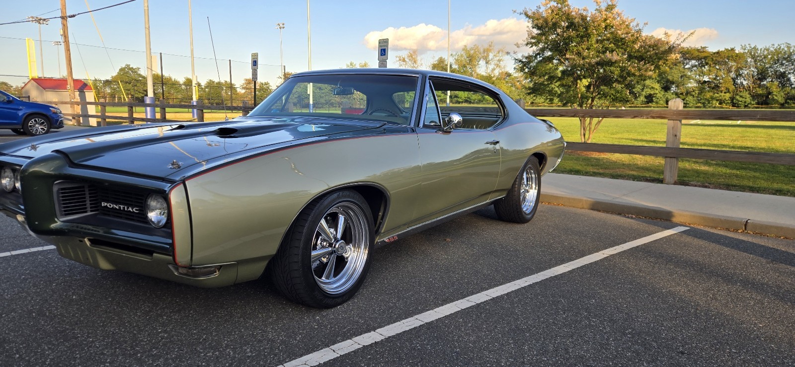 Pontiac-Le-Mans-1968-Coupe
