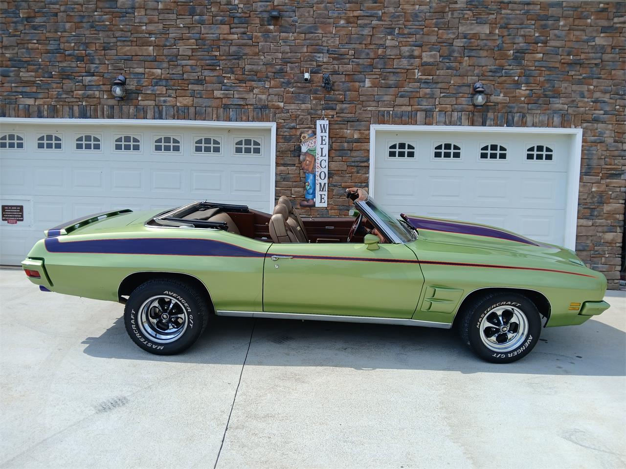 Pontiac-Lemans-1971-Greenpurple-stripes-Light-brown-4